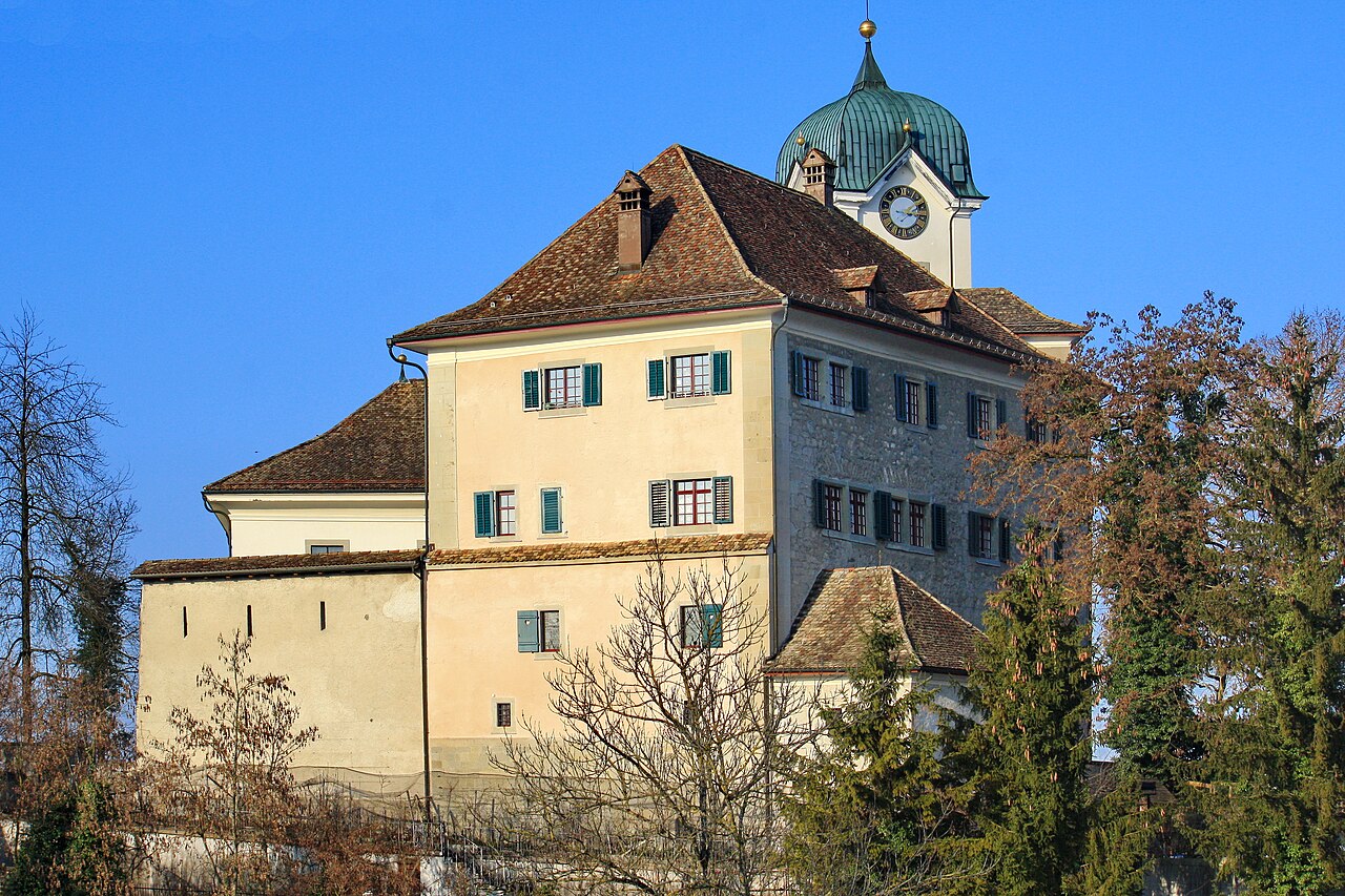 Schloss Grüningen im Zürcher Oberland